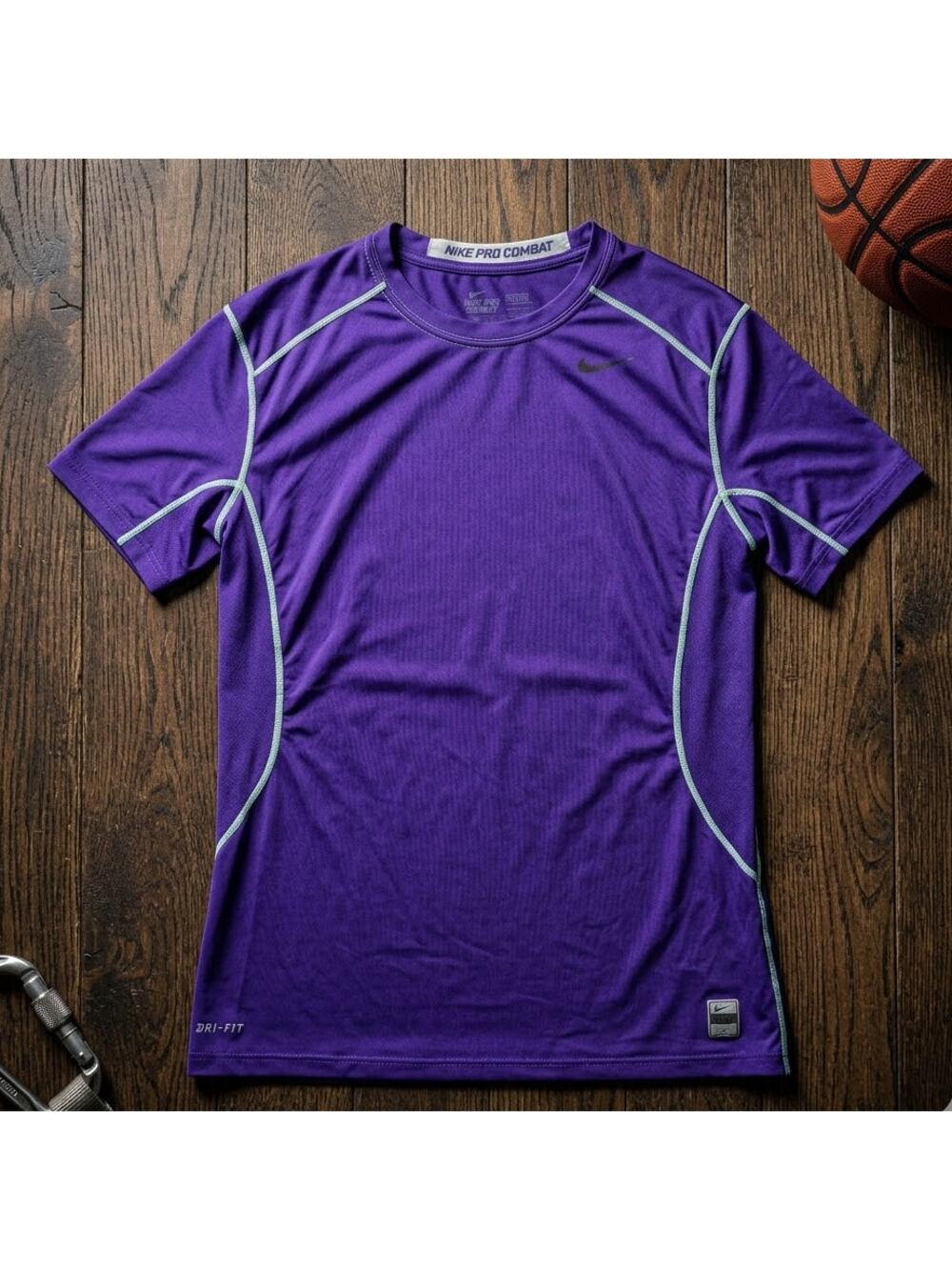 Nike Pro Combat Fitted Dri-Fit Shirt Men's XL Purple Short Sleeve Base Layer